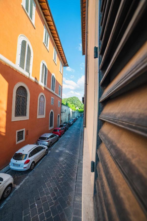 S1 - Serristori Tower Apt - Dolcevita Holiday Firenze Eksteriør billede