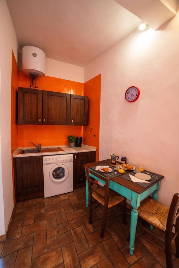 S1 - Serristori Tower Apt - Dolcevita Holiday Firenze Eksteriør billede